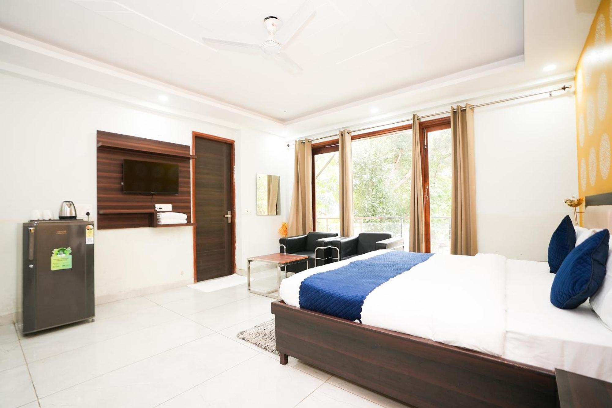 ホテル Tanvi Premium Residency Near Artemis Hospital, Gurugram グルガウン エクステリア 写真