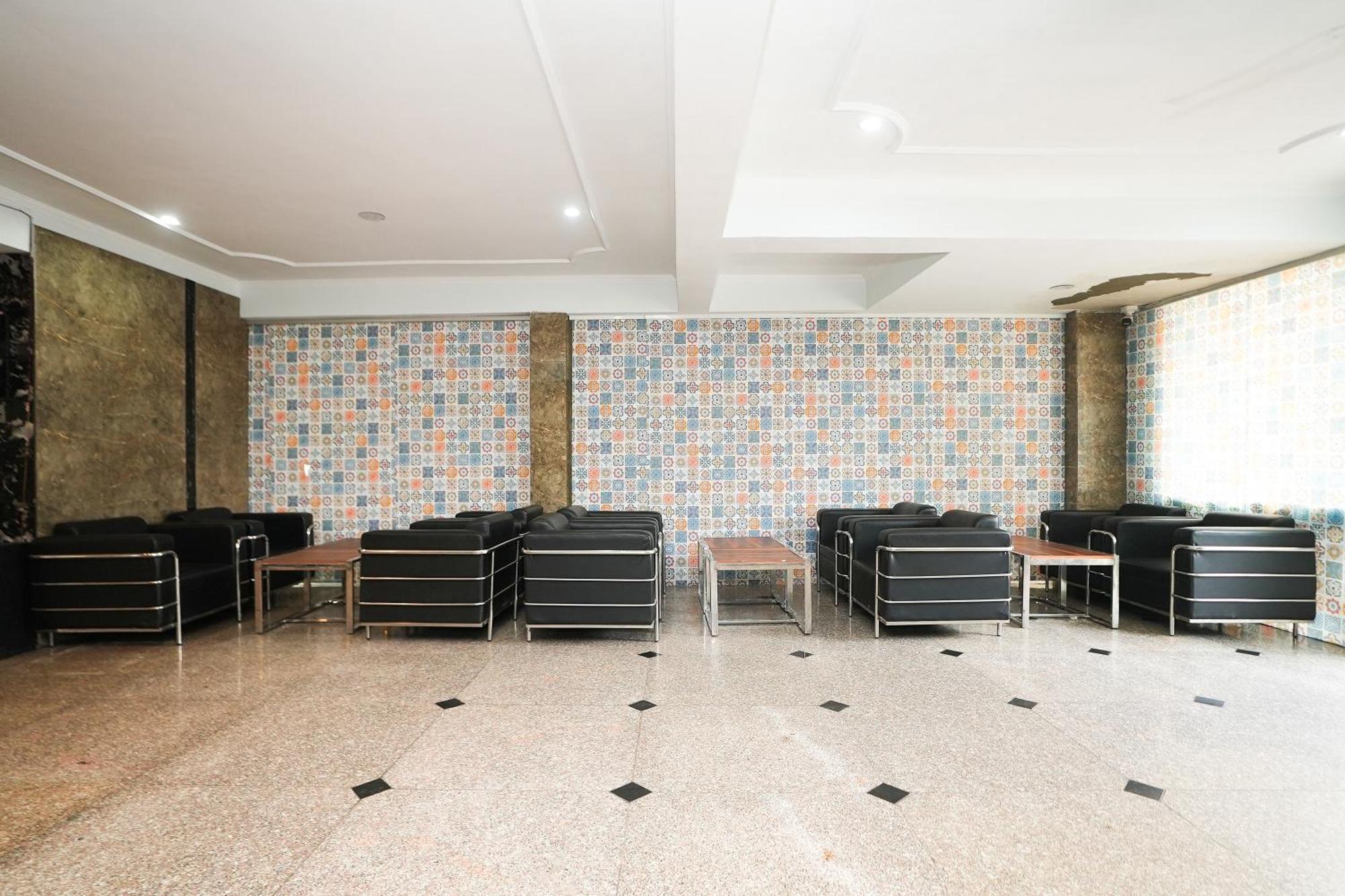 ホテル Tanvi Premium Residency Near Artemis Hospital, Gurugram グルガウン エクステリア 写真