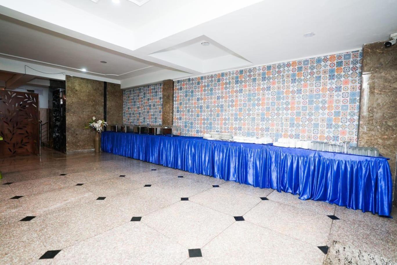 ホテル Tanvi Premium Residency Near Artemis Hospital, Gurugram グルガウン エクステリア 写真